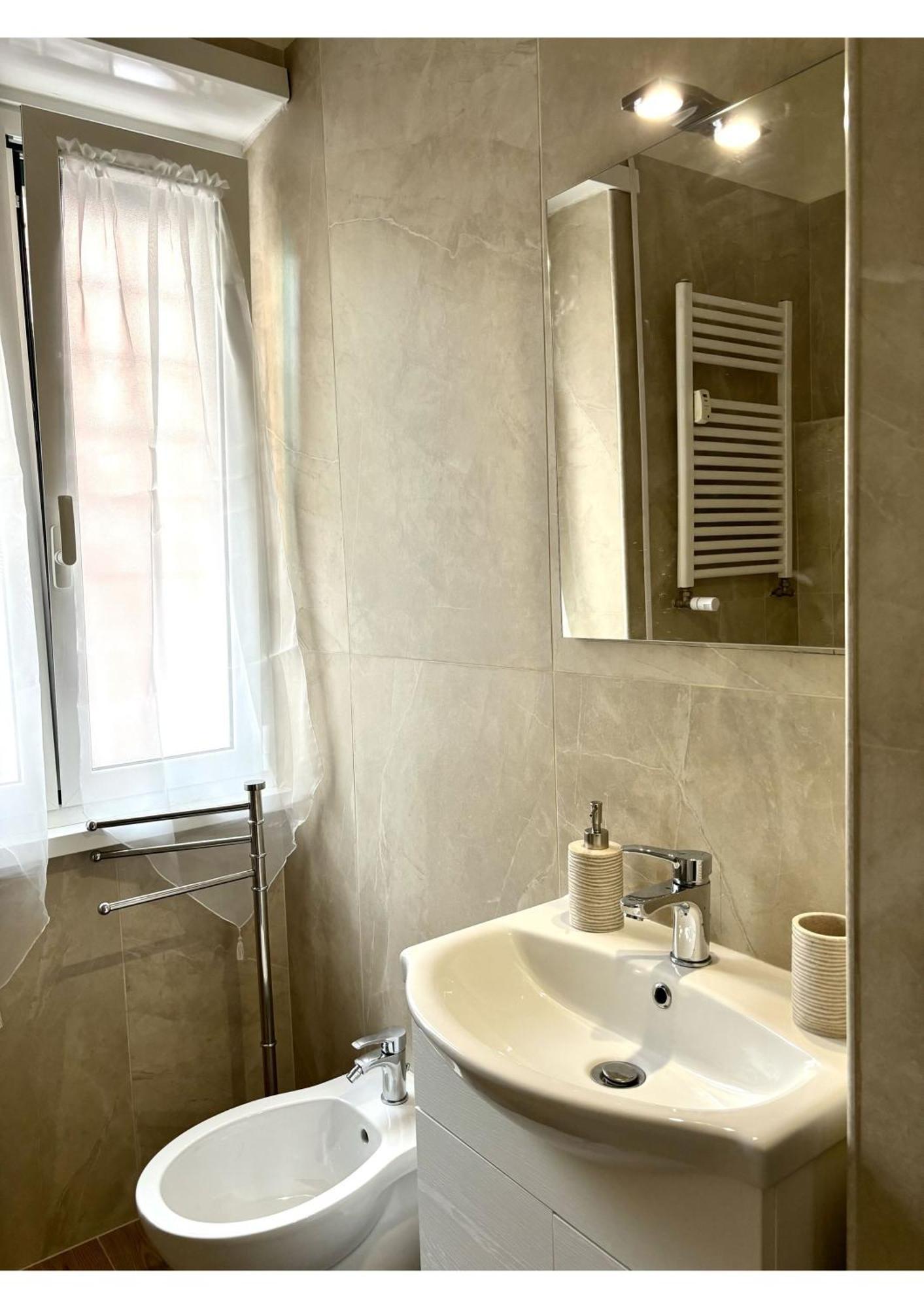 Casa Blaserna Nel Cuore Dello Shopping A Marconi E Trastevere โรม ภายนอก รูปภาพ